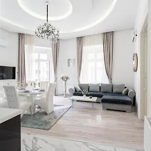 Kiraly 35 Luxury With Free Parking Apartment Budapest