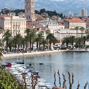 Riva Promenade Holiday home Split