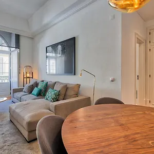 Nomad's Fine Arts In Chiado Apartment Lisbon